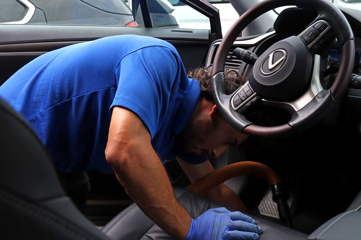 Why Online Mobile Car Wash is the Future of Car Cleaning